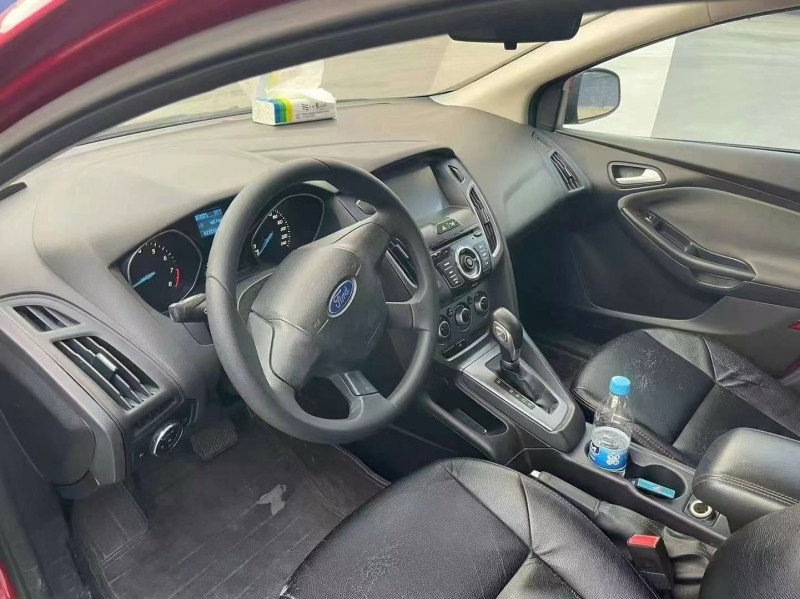 济宁14年福特福克斯6