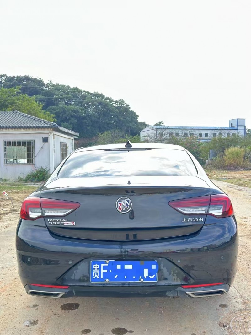 广州21年别克君威7