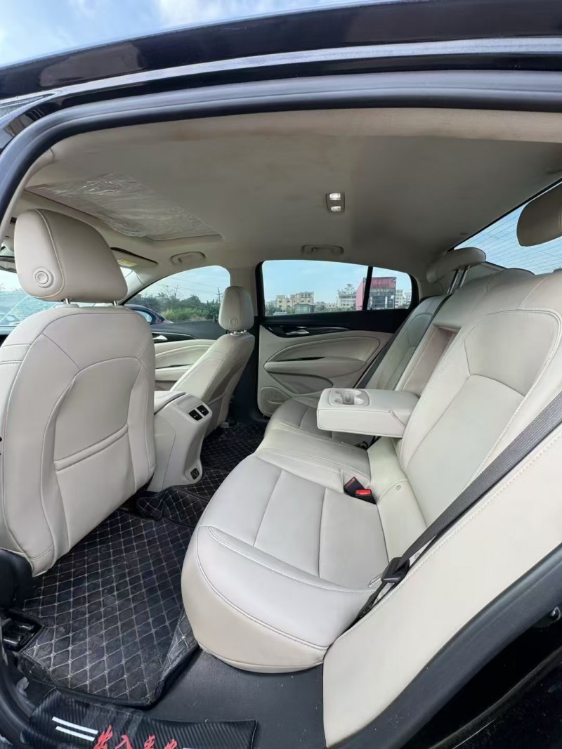 广州21年别克君威9