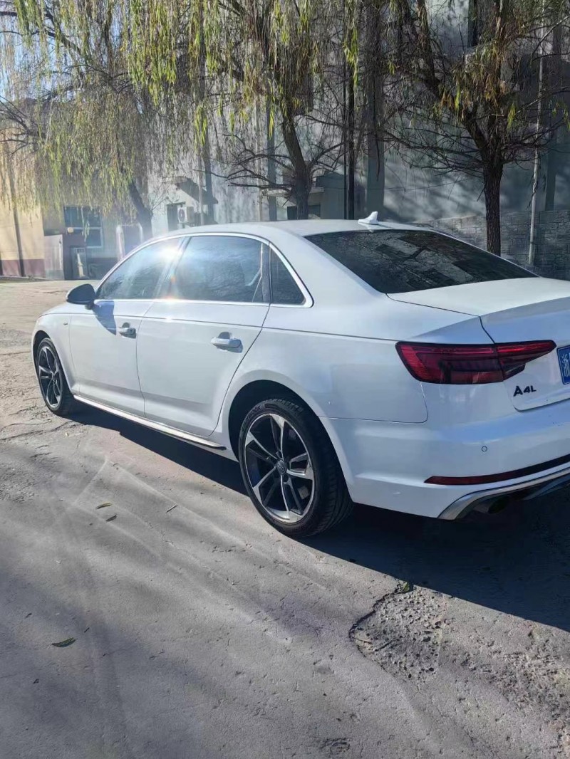 保定17年奥迪A4L8