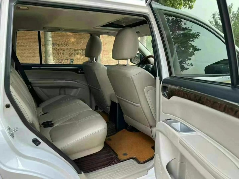 保定17年三菱帕杰罗·劲畅5