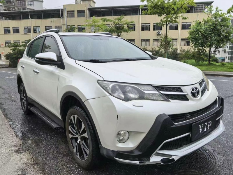 广州15年丰田RAV43