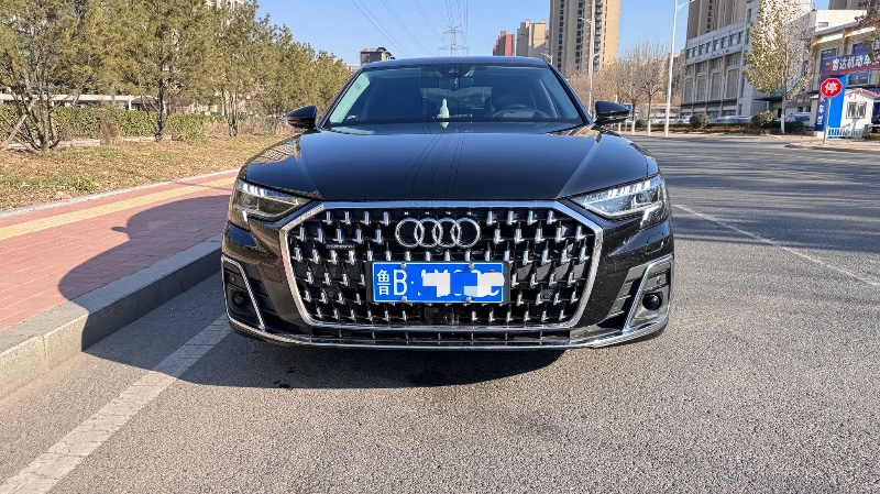 青岛23年奥迪A8L1