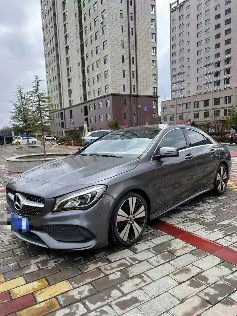盐城17年奔驰CLA3