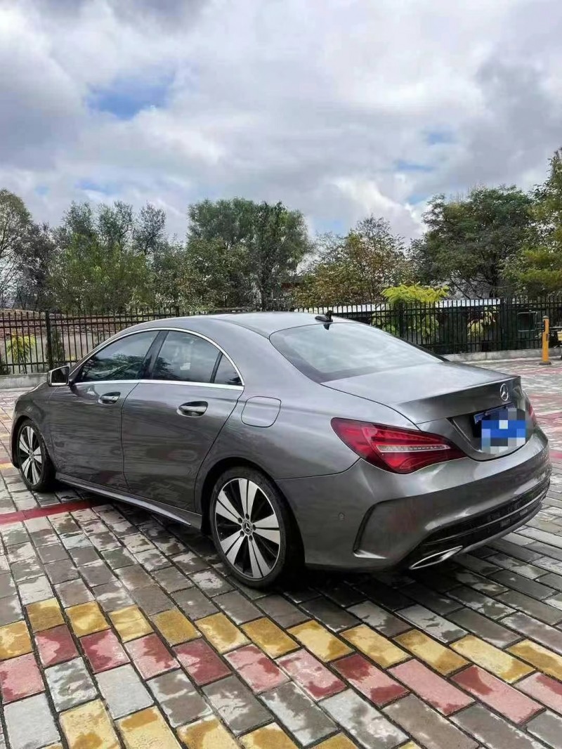 盐城17年奔驰CLA8