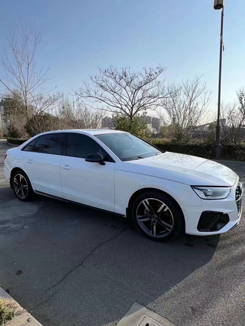 济宁23年奥迪A4L2