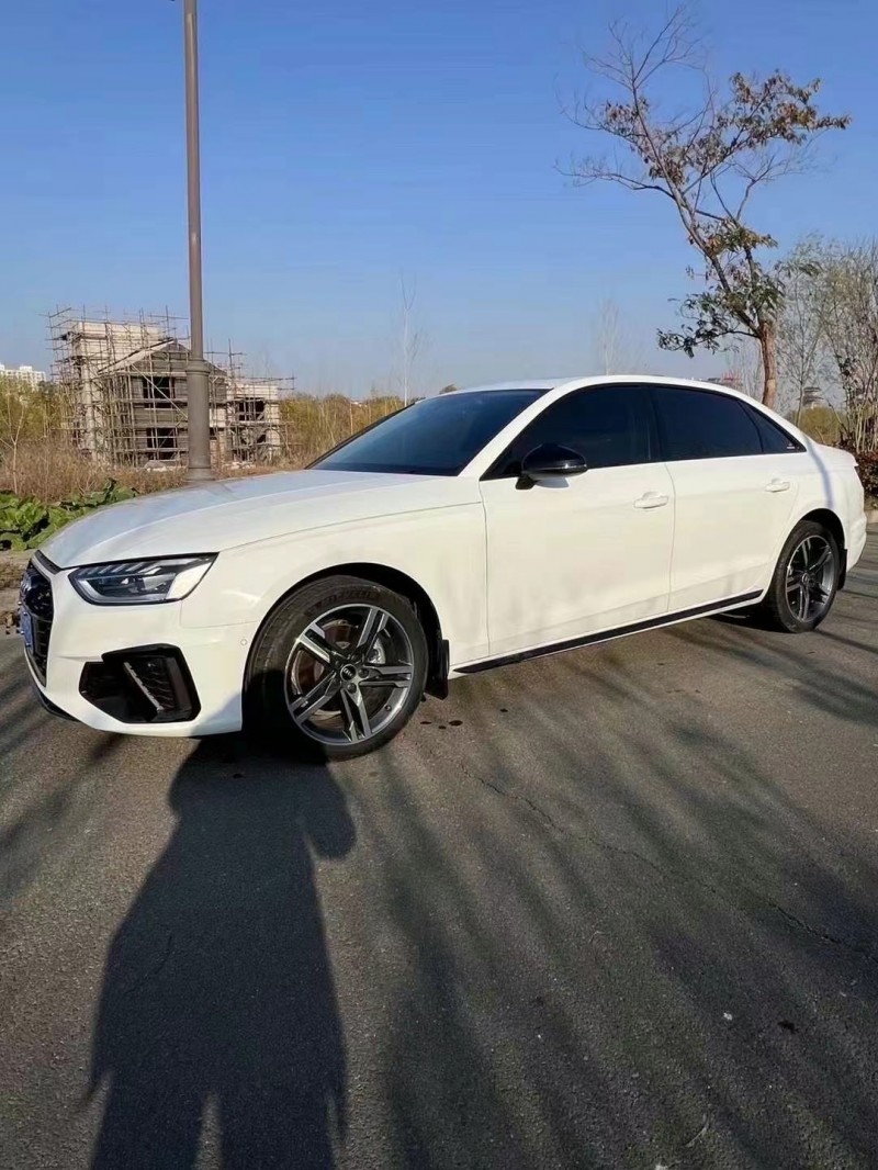 济宁23年奥迪A4L3