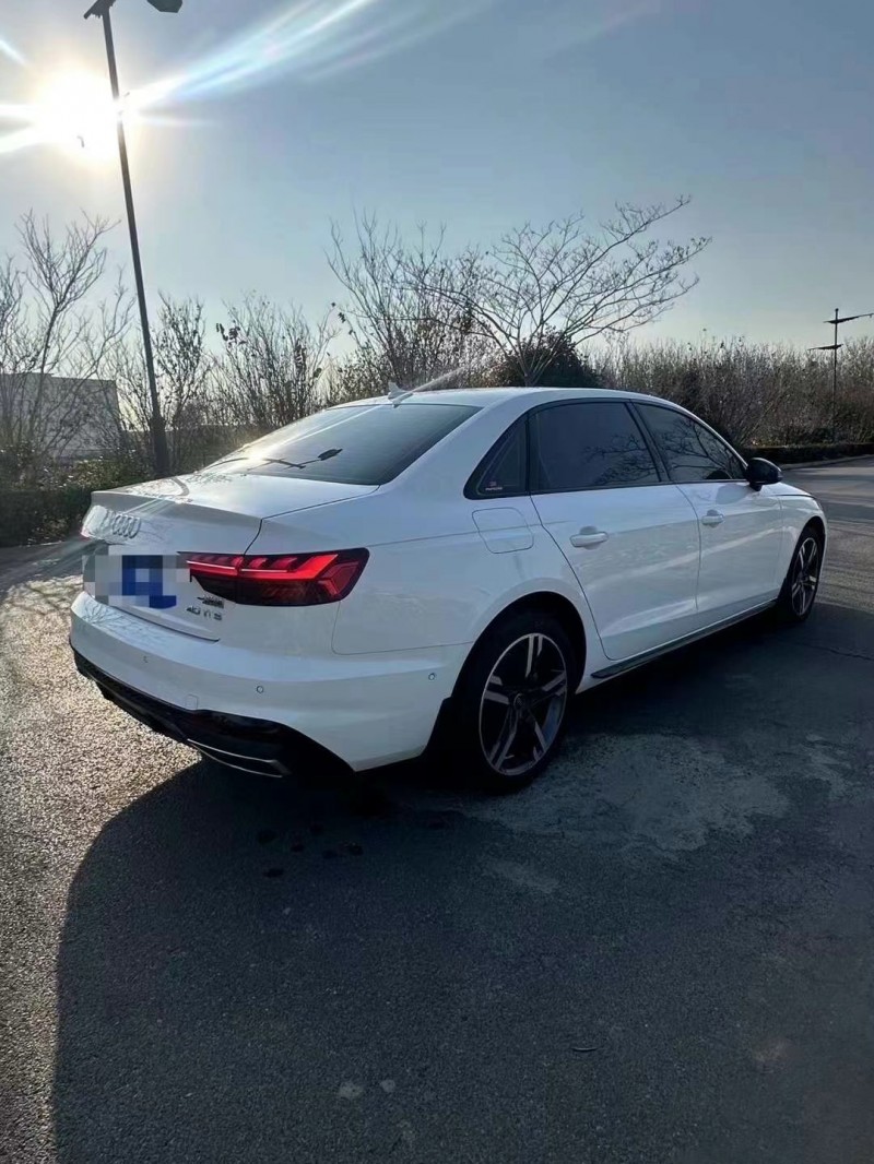 济宁23年奥迪A4L4