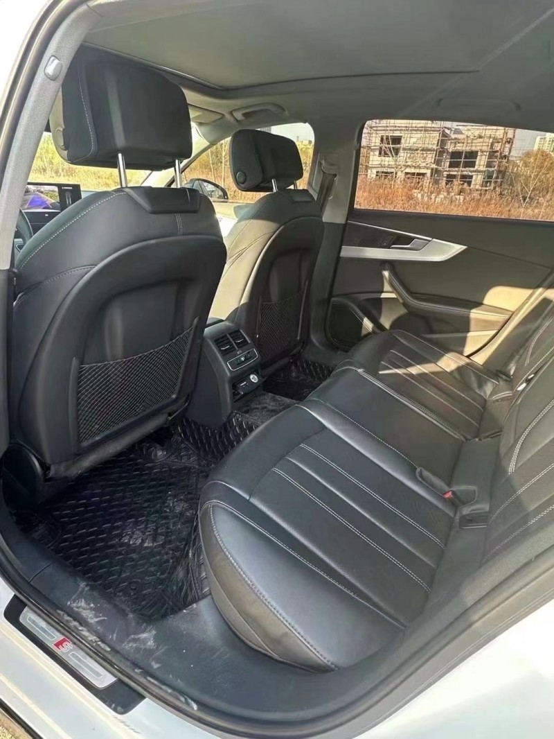 济宁23年奥迪A4L6