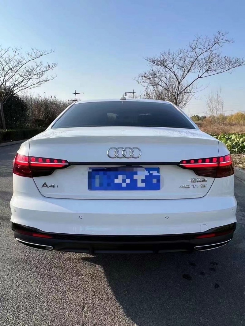 济宁23年奥迪A4L8