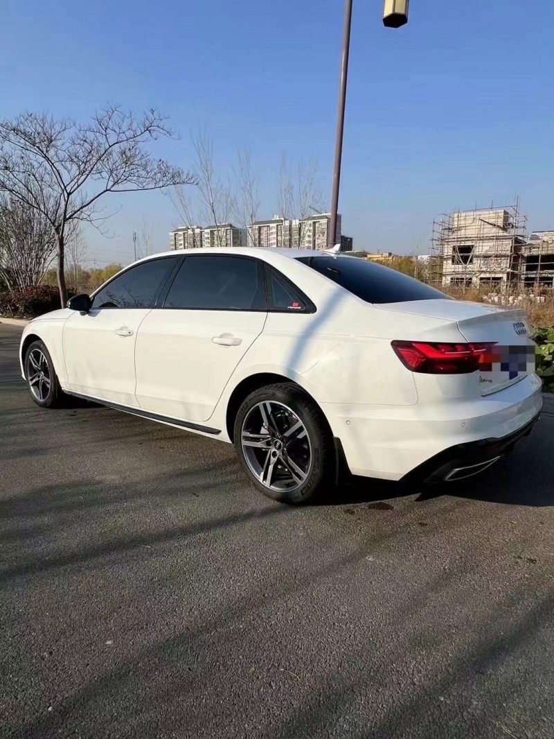 济宁23年奥迪A4L9