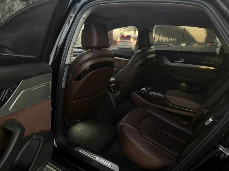 枣庄17年奥迪A8L6