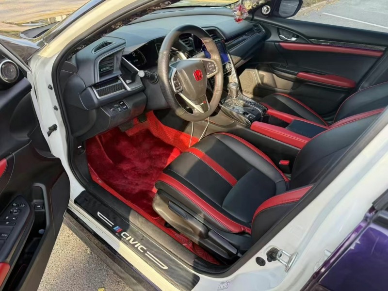 济宁19年本田思域8