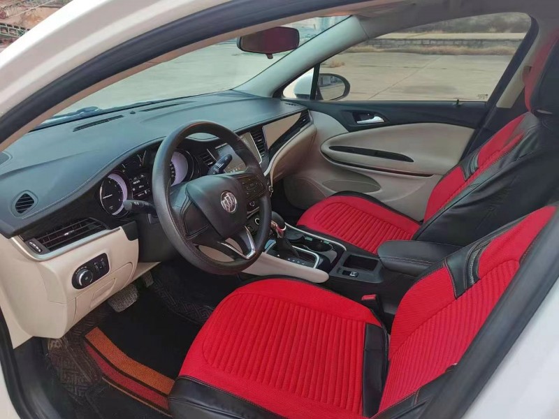 济宁21年别克威朗6