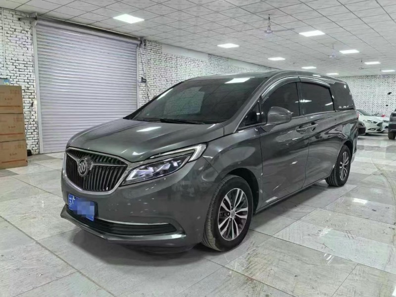 保定18年别克GL82