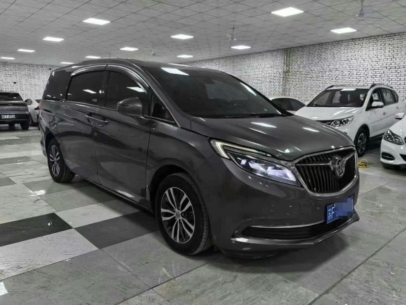 保定18年别克GL83