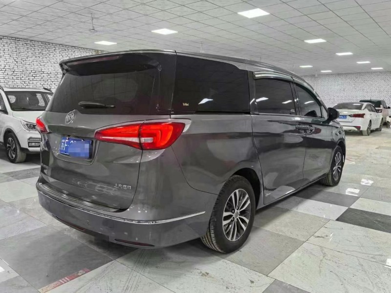 保定18年别克GL87