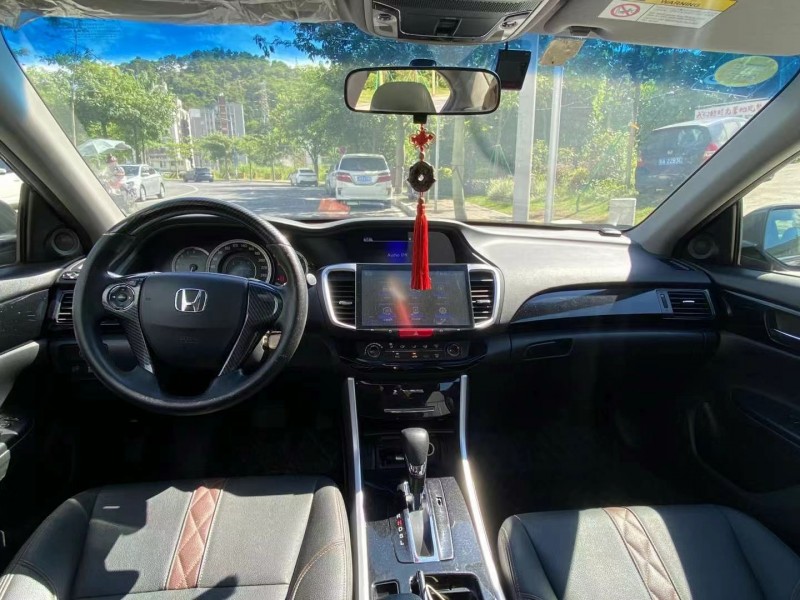 广州18年本田雅阁8