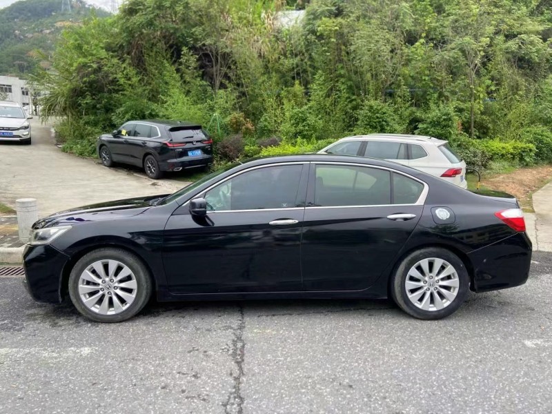 广州15年本田雅阁3