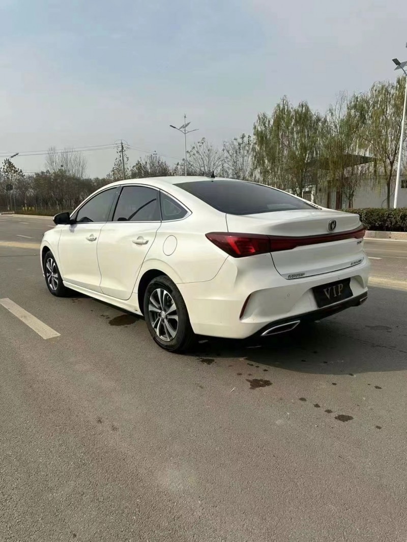 枣庄22年长安汽车逸动8