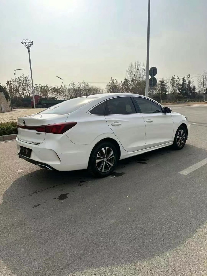 枣庄22年长安汽车逸动9