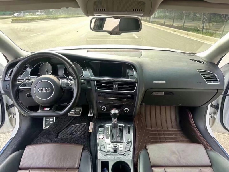 枣庄15年奥迪S56