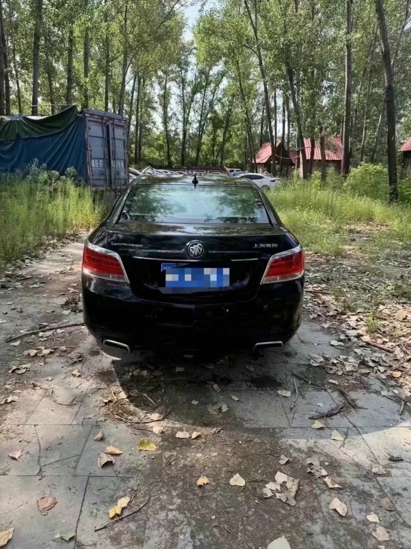 菏泽12年别克君越2