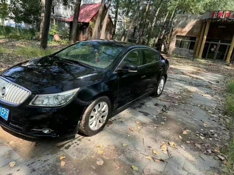 菏泽12年别克君越3