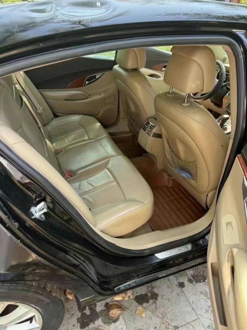 菏泽12年别克君越4