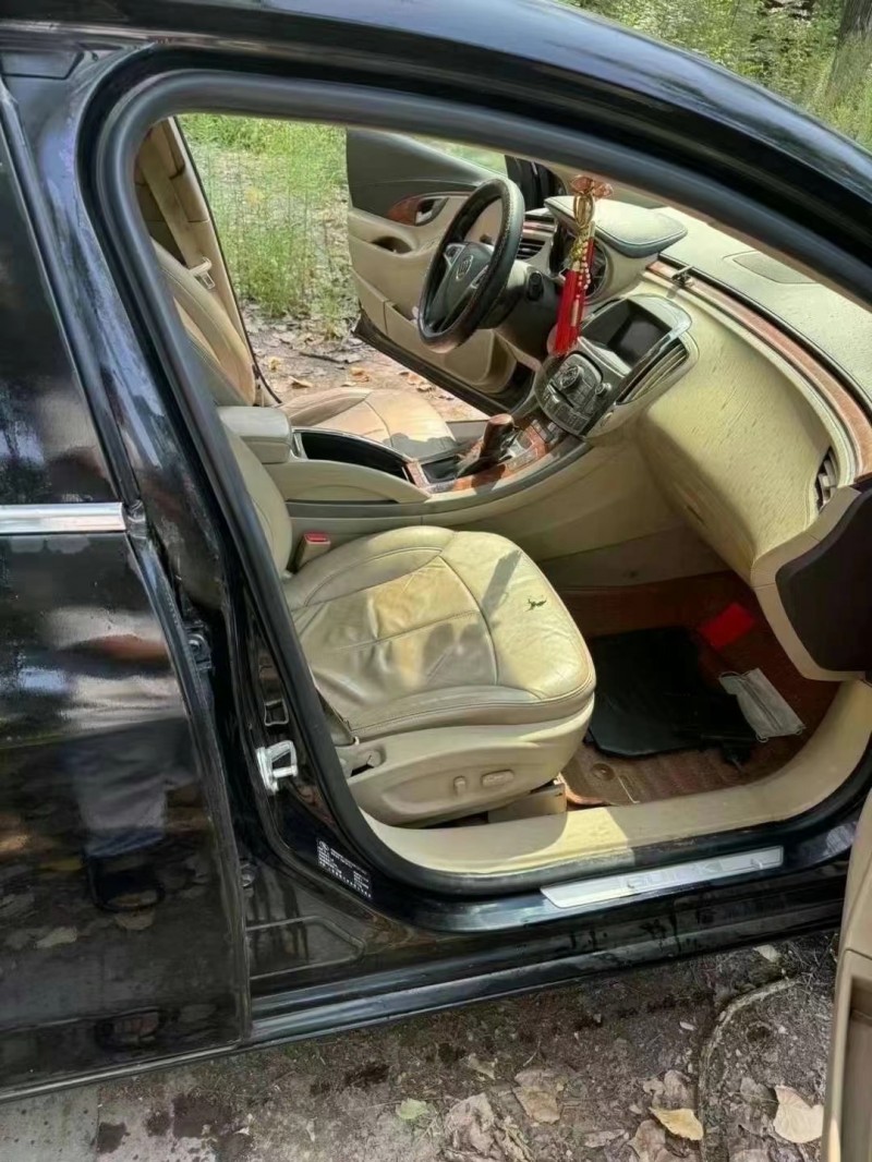 菏泽12年别克君越5