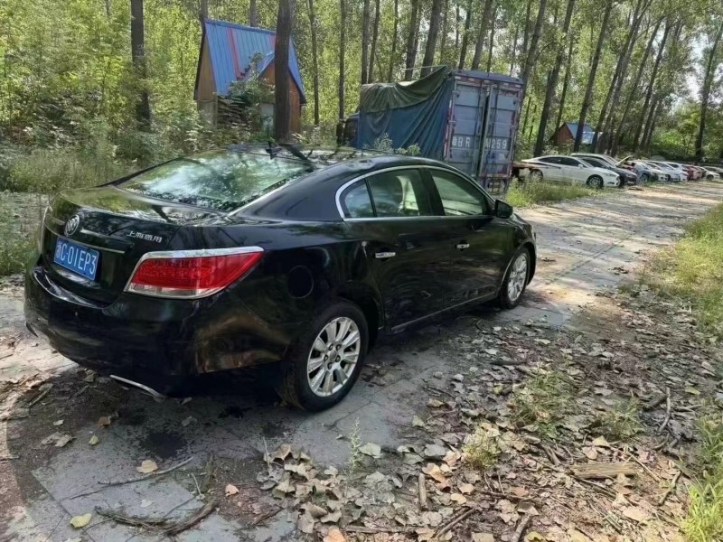 菏泽12年别克君越9