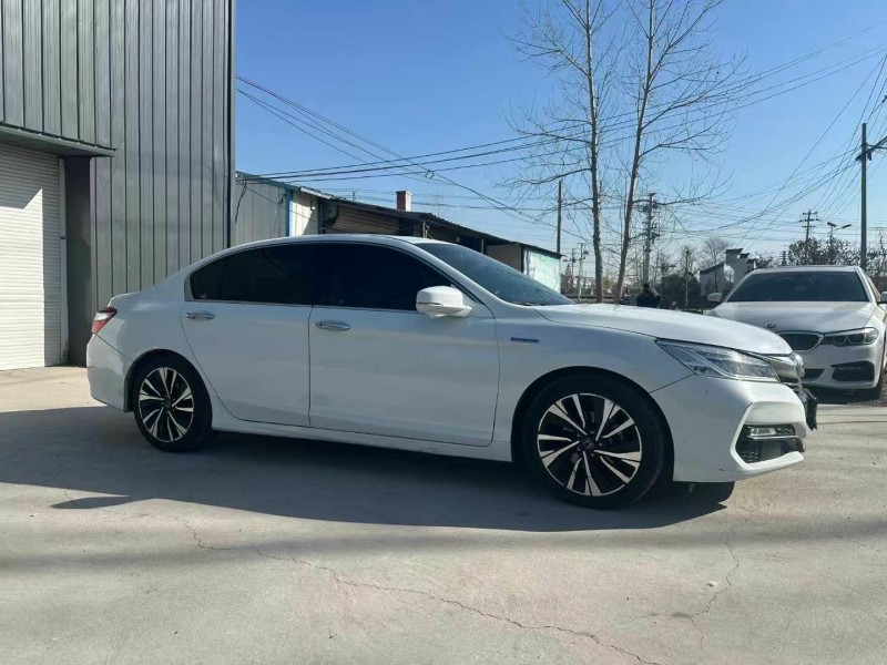 徐州17年本田雅阁2