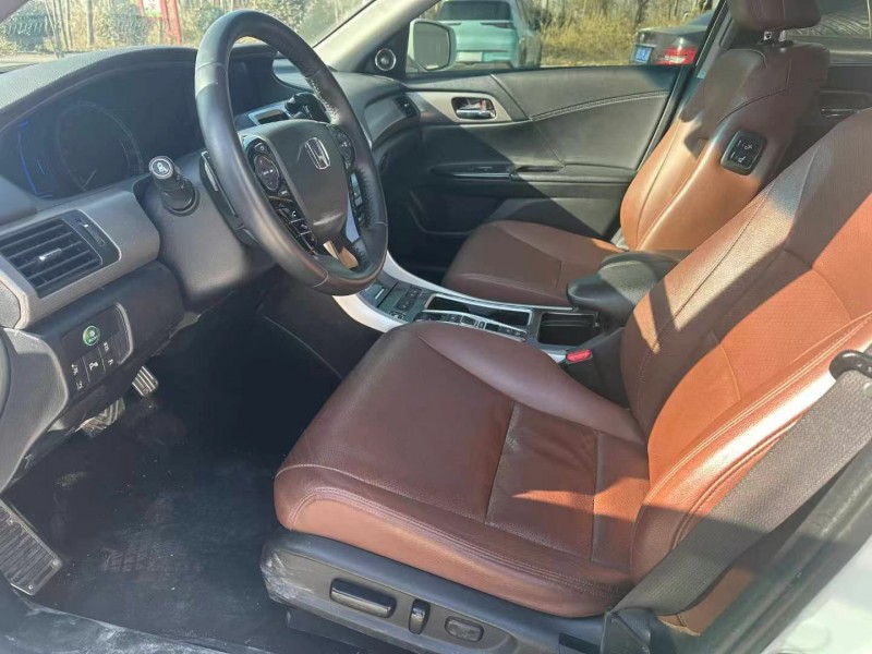 徐州17年本田雅阁4