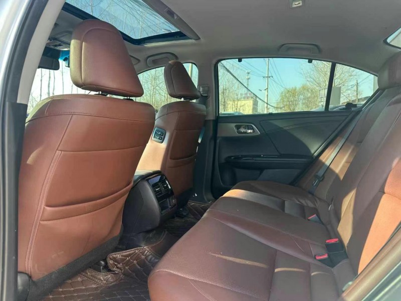 徐州17年本田雅阁5