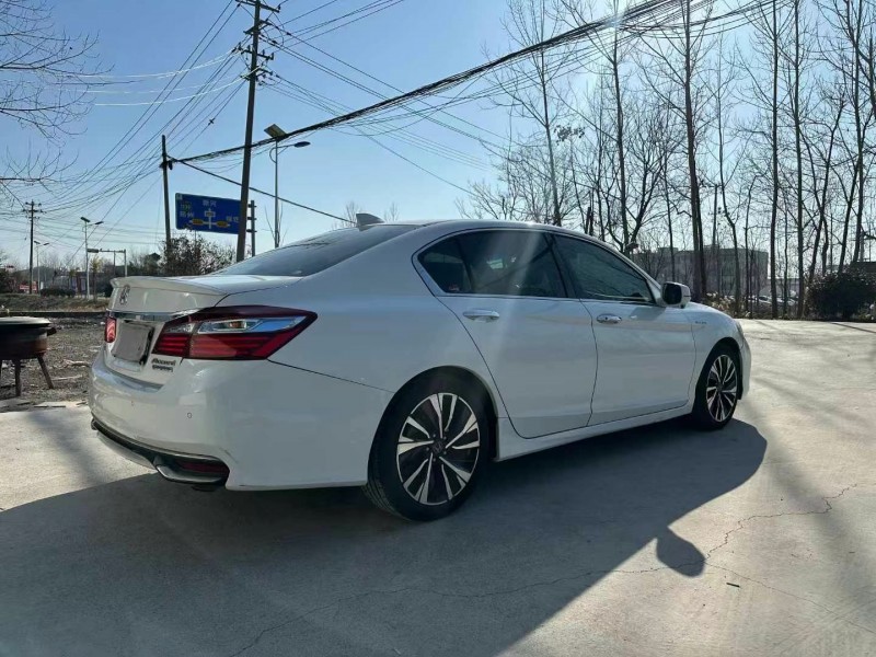 徐州17年本田雅阁7