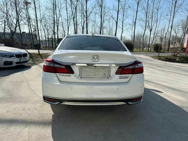 徐州17年本田雅阁9