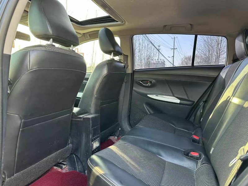 徐州15年丰田YARiS L 致炫5