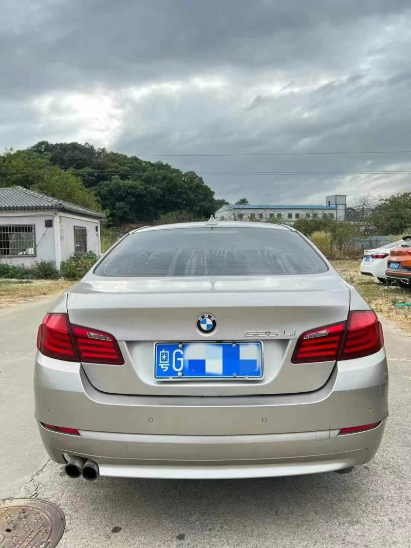 广州13年宝马5系9