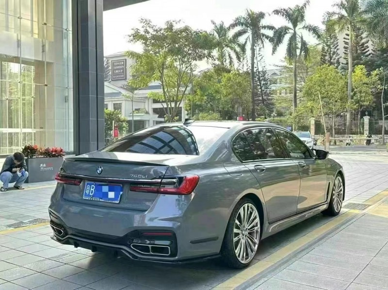 深圳17年寶馬7系8