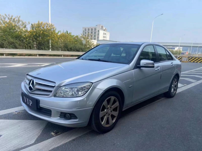 广州11年奔驰C2
