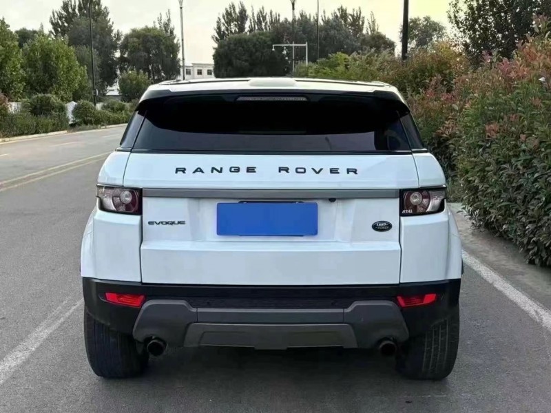 济宁13年路虎极光7