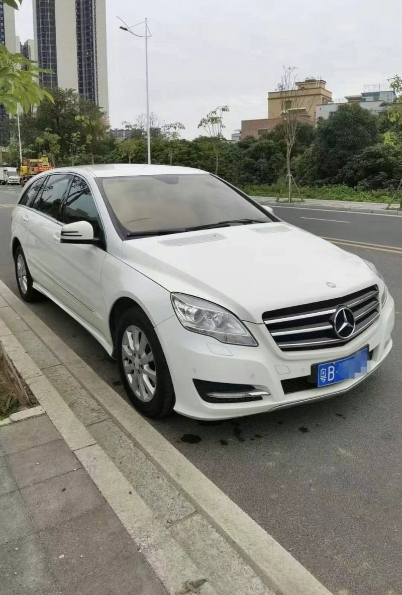 广州13年奔驰R3