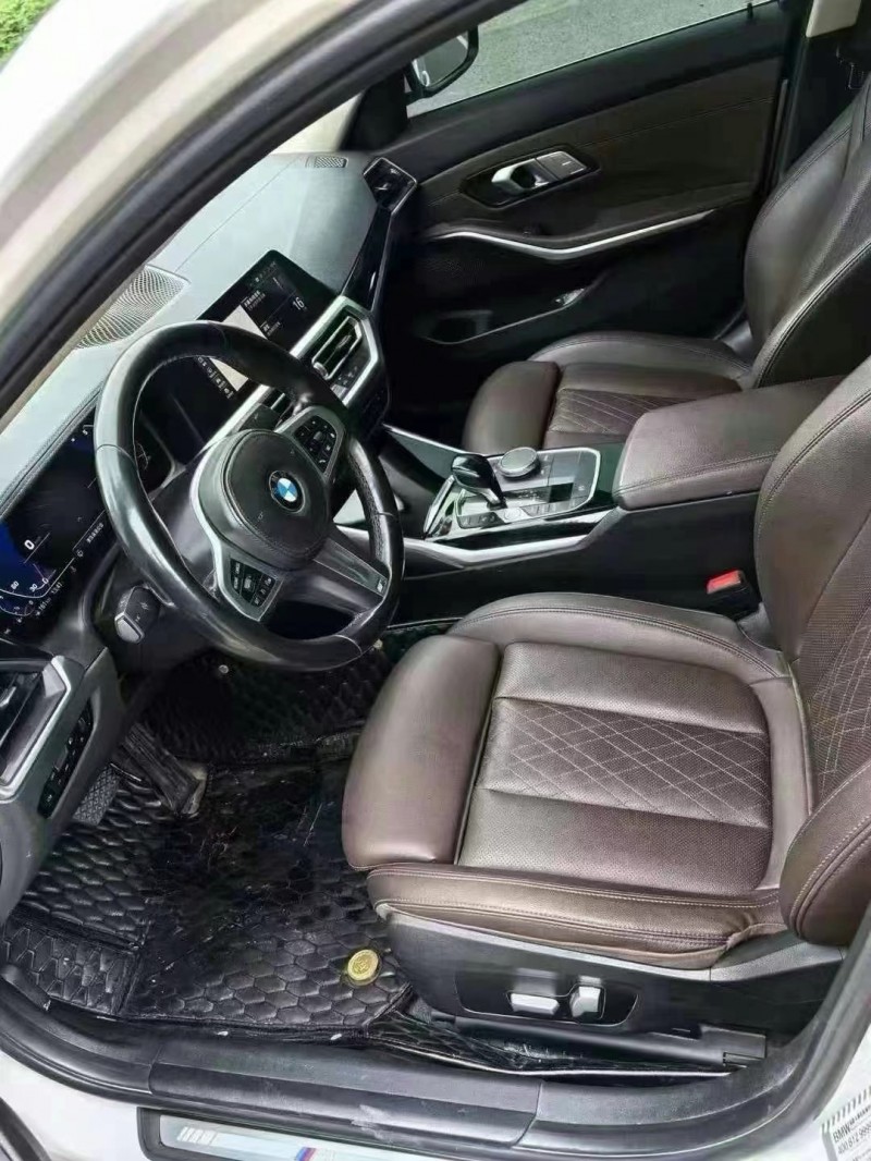 保定22年宝马3系6