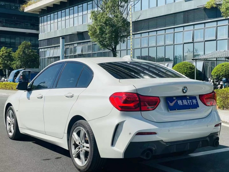 东莞22年宝马1系8