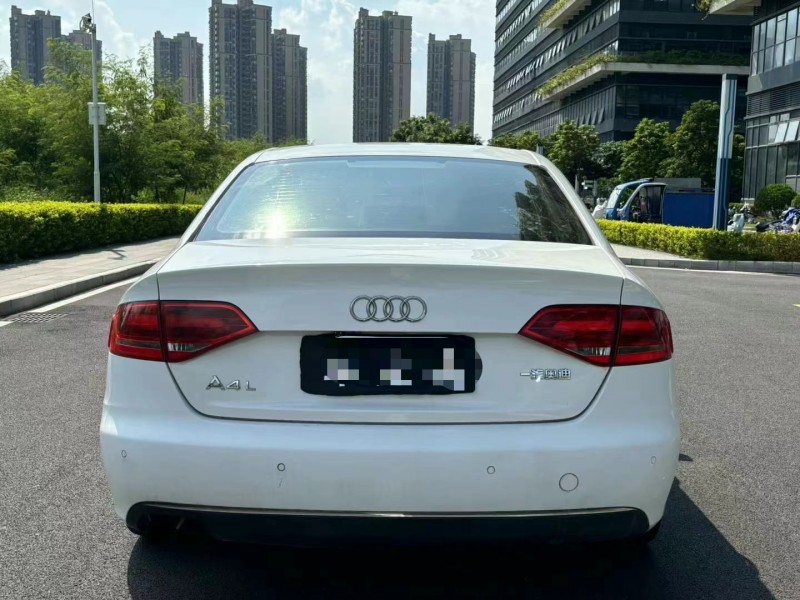 东莞12年奥迪A4L9
