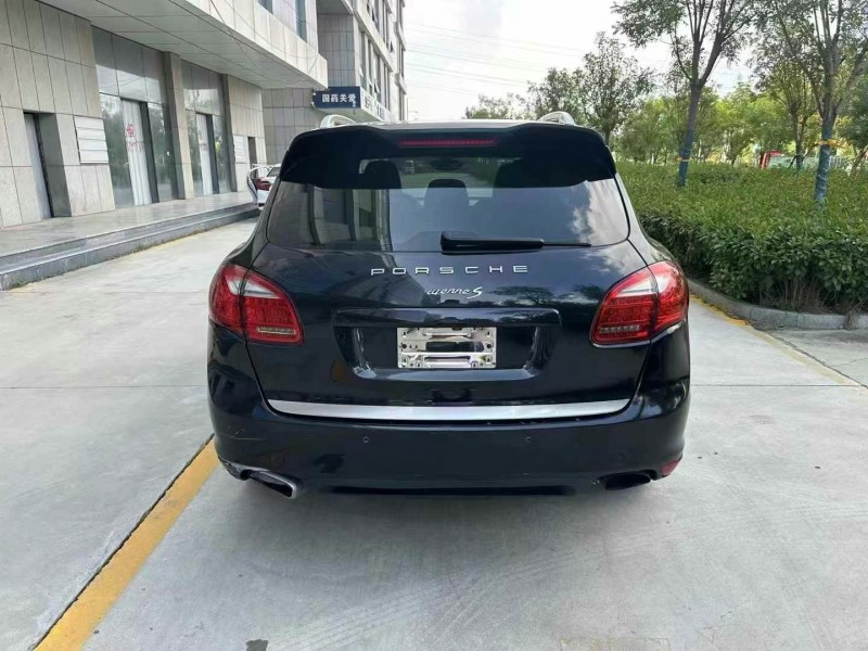 潍坊13年保时捷卡宴2