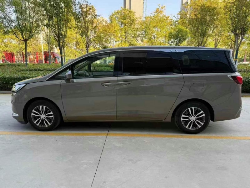 济宁20年别克GL86