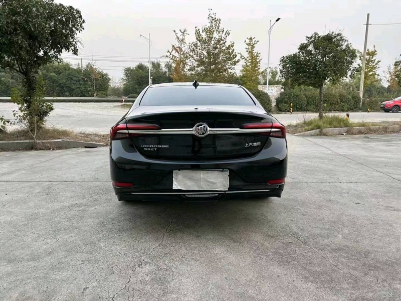 徐州23年别克君越9