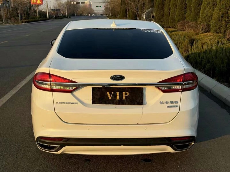 济宁17年福特蒙迪欧5