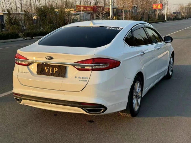 济宁17年福特蒙迪欧8